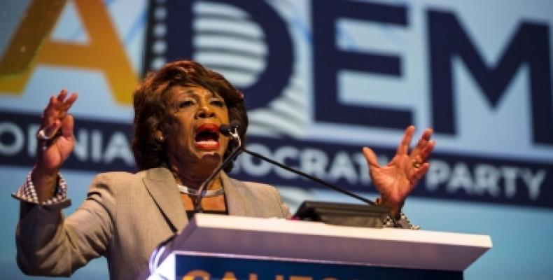 Maxine Waters. Foto tomada de Cubasí