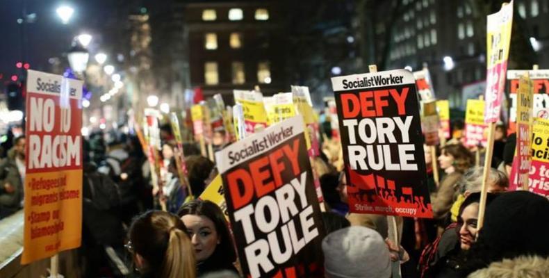Protesters demonstrate at Downing Street after the Conservatives won the UK's general election.  (Photo: Lisi Niesner/Reuters)