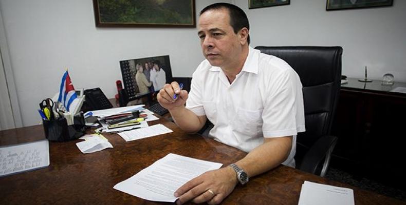 Le Dr. José Angel Portal, ministre cubain de la Santé.