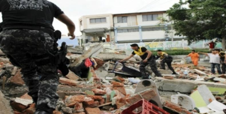 El Instituto Geofísico de Ecuador contabilizó hasta este viernes un total de 713 réplicas del terremoto de 7,8 grados