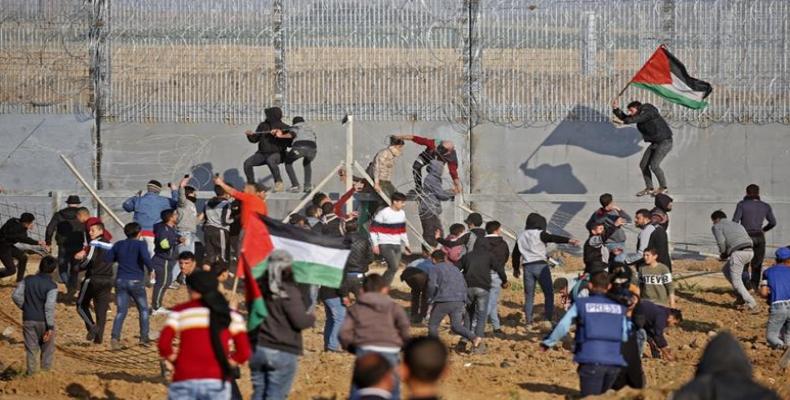 Israeli forces kill two Palestinians at Gaza protests