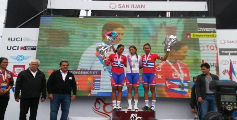 arlenis-iraida-Marlies en el podio en San Juan. Foto: Copaci