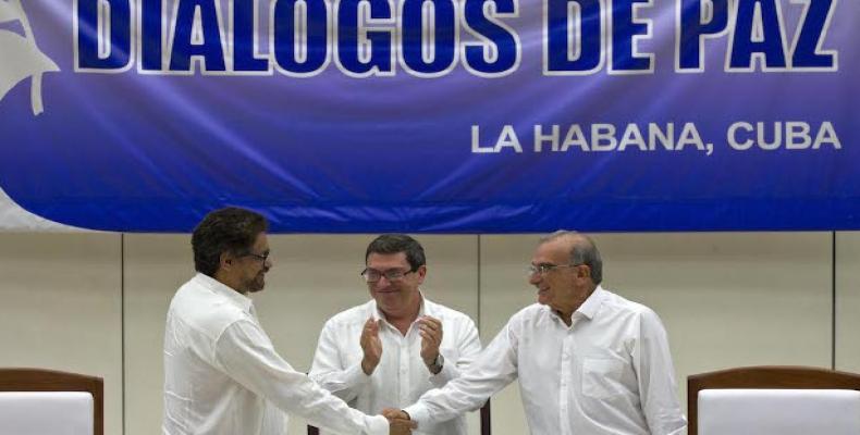 La Unión Europea elogió el anuncio del acuerdo de paz definitivo entre el gobierno colombiano y insurgentes FARC-EP,