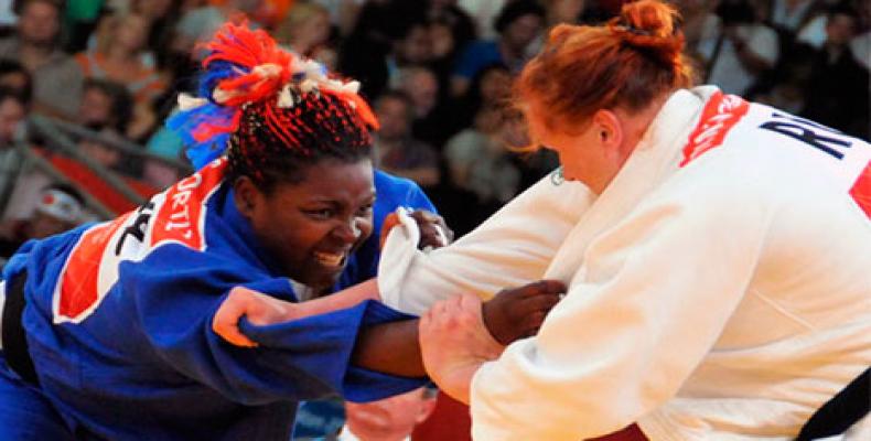 Idalis Ortiz en acción de combate. Foto: archivo