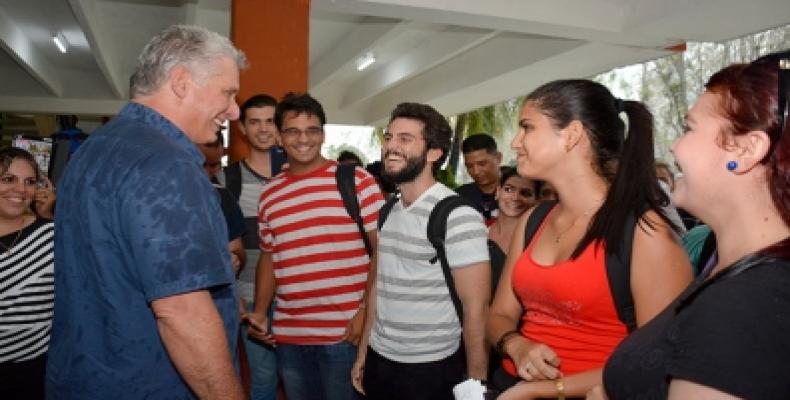 Diaz-Canel speaks with students at Matha Abreu University in Santa Clara.