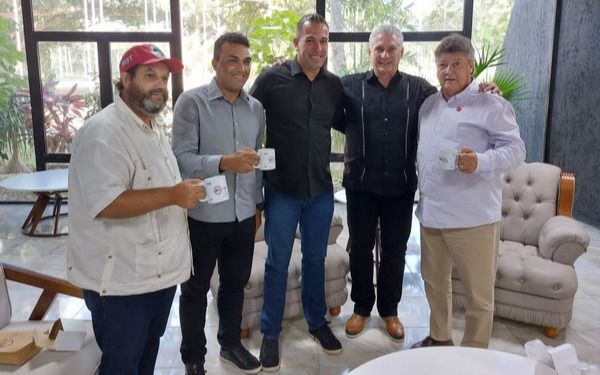 Radio Havana Cuba  Fútbol cubano recibe asesoría de entrenadores
